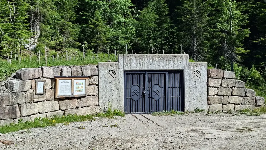 Bergstollen am Moosberg